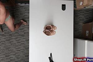 asian shoplifter gets fucked hard by officer 😈🍆