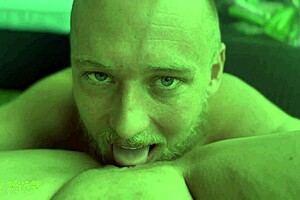omg blue eyed babe cums hard from white guy's tongue!