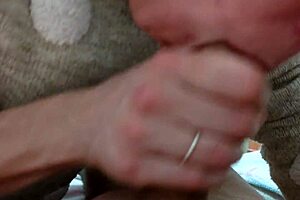 babysitter whore deepthroats my young monster cock mamada chupando polla rica