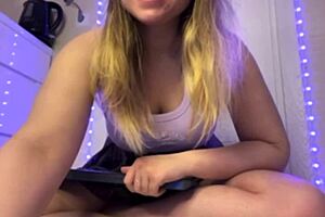 bbw teen creampies shaved pussy then slurps monster cock clean