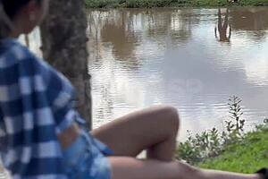 seduzi o negão bbc na fazenda... ele fodeu minha buceta e corno limpou