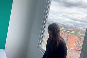 Hago correr a esa lesbiana puta ex-esposa de mi amigo