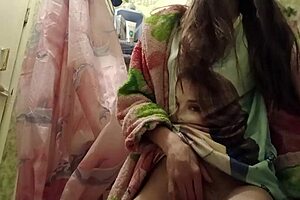 ever sneaked to the bathroom for secret pussy play with my roommate vibes?