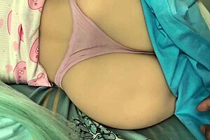 Hey stepsis 😈, pull off my panties and fuck me hard today... lose that virginity! 🔥