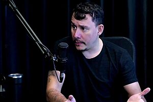 Santa caliente learns actor poses family drama trans fetish!