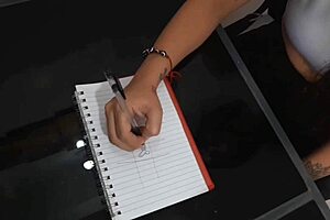 roleplay con mi hermanastro pervertido... acabamos follando duro con emojis 😈🍆💦