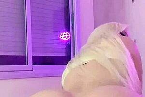 😍 curvy blonde squeezing huge tits while huge dildo soaks her pussy 💦🍆