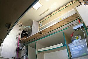 i told sexy blonde hostess clear food truck but hidden cam catches her flashing shaved pussy