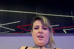 i trained at gym on new years with vibrator in pussy loved squirting down legs