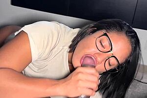 damn cute secretary deepthroats boss's bbc at work pov