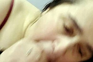 me encanta mamar vergas monstruosas hasta sacar toda la leche