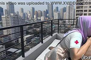 Whoa, hijab nurse sneaks off for steamy rooftop public blowjob! 😘👅🌆