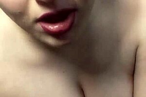 butt plug vibrator make her huge clit squirt pussy juices?