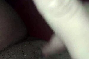 ppk peludinha safada exibe e deda buceta gozando forte