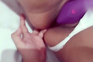 Pinay milf's hairy pussy drips from vibrator fingering close-up