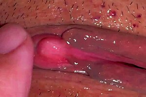 amateur asian milf fingers shaved wet pink pussy 310 days post virginity loss