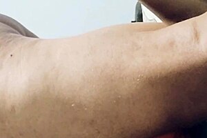 Coroa venezuelana fitnesse viciada em sexo anal