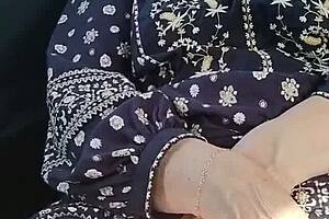 Innocent milf wanking in public carpark
