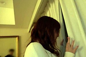 凄い勢いで潮を噴射する女子大生と中出し onl la fp5mttx