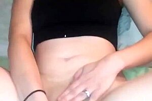 Amateur lesbian masturbates solo intensely