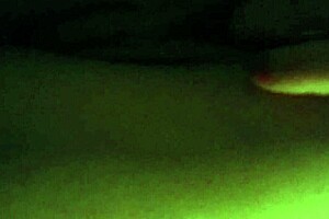 Twerking slut gets fingered