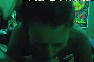 Is your girlfriend giving fire head like this?