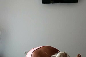 imagine it's you under me, feel how i ride your cock 😏