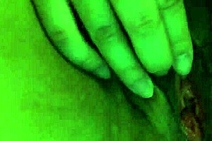 ユキエが二本の指で中を弄ぶからかうオナニー