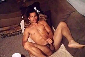 Lvory White shows off bow in solo fetish play